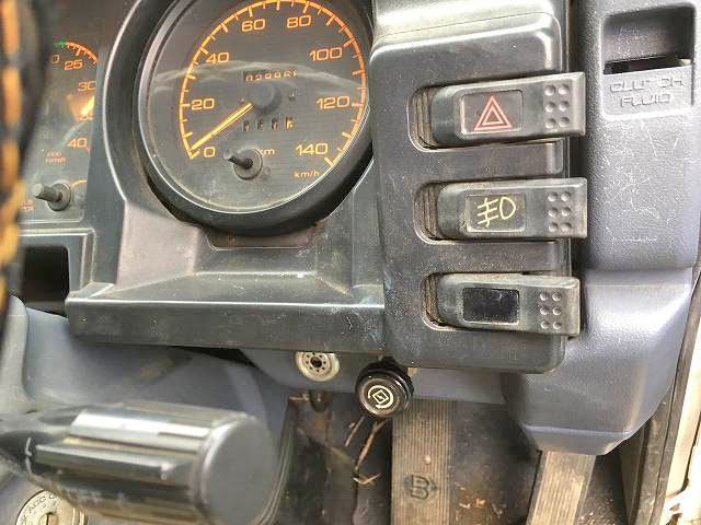 いすゞフォワードセルフクレーン5段中型（4t）[写真33]