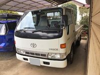 トヨタハイエース平ボディ小型（2t・3t）[写真02]