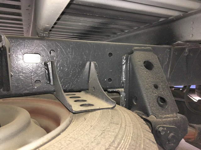 トヨタハイエース平ボディ小型（2t・3t）[写真09]