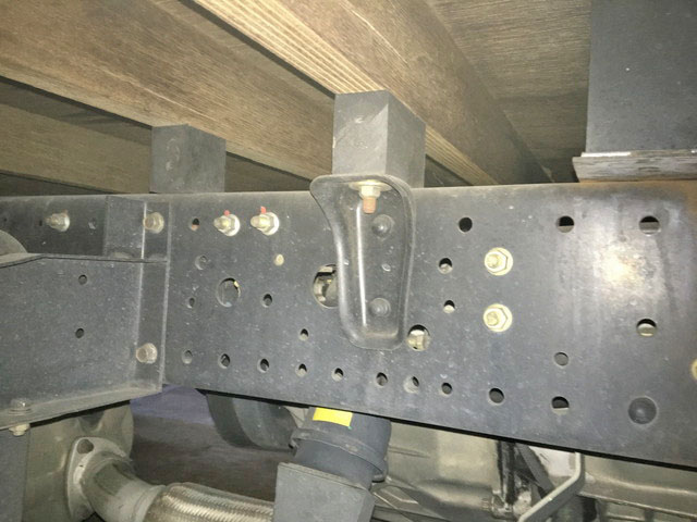 三菱ふそうキャンターガッツ平ボディ小型（2t・3t）[写真12]