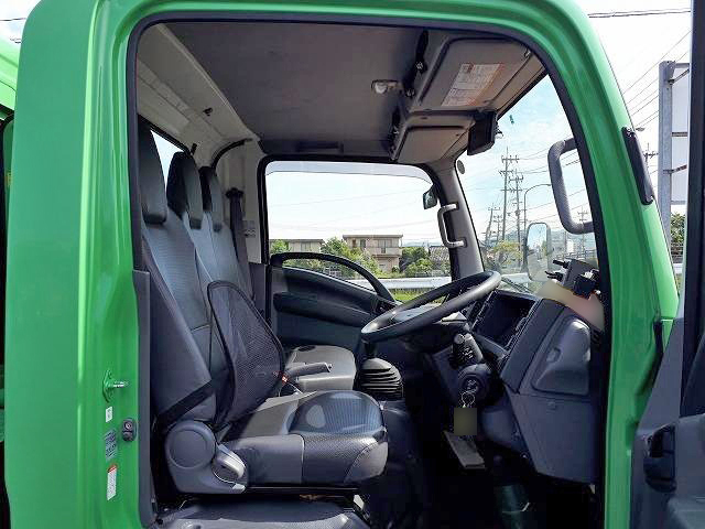 UDトラックスコンドルパッカー車（塵芥車）小型（2t・3t）[写真13]