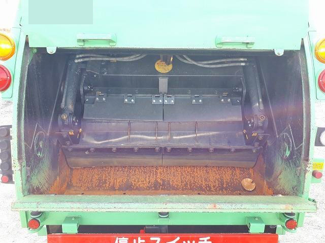 UDトラックスコンドルパッカー車（塵芥車）小型（2t・3t）[写真07]