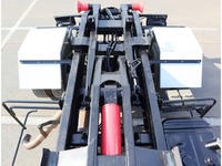 いすゞフォワードアームロール中型（4t）[写真13]