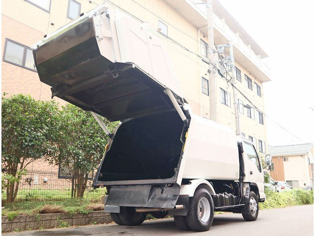 いすゞエルフパッカー車（塵芥車）小型（2t・3t）[写真02]