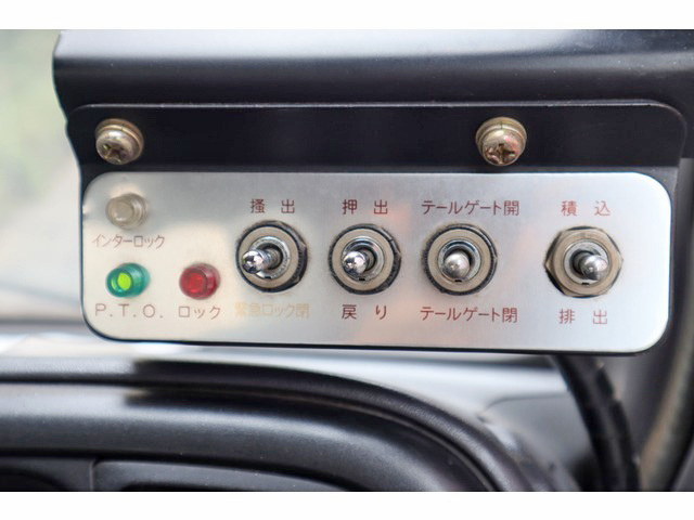 いすゞエルフパッカー車（塵芥車）小型（2t・3t）[写真37]