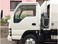 いすゞエルフパッカー車（塵芥車）小型（2t・3t）[写真03]
