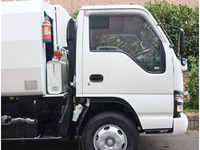 いすゞエルフパッカー車（塵芥車）小型（2t・3t）[写真06]