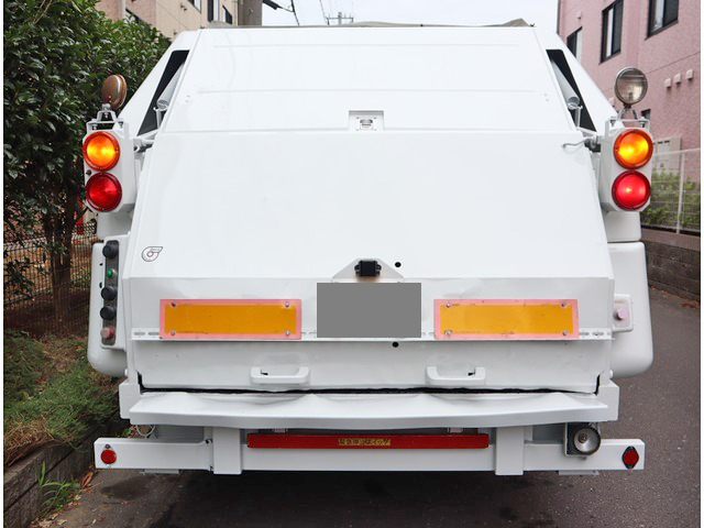 いすゞエルフパッカー車（塵芥車）小型（2t・3t）[写真08]