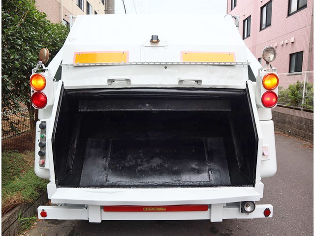 いすゞエルフパッカー車（塵芥車）小型（2t・3t）[写真09]