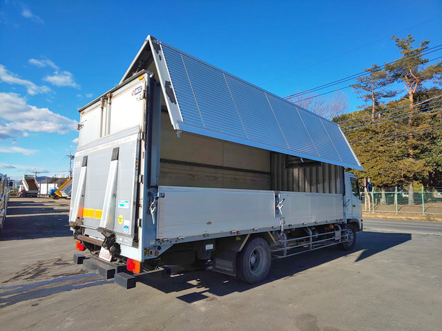 日野レンジャー冷蔵冷凍ウイング増トン（6t・8t）[写真02]