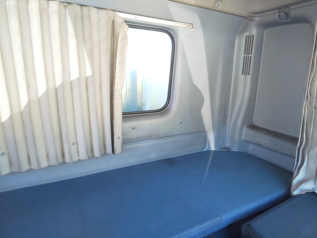 日野レンジャー冷蔵冷凍ウイング増トン（6t・8t）[写真31]