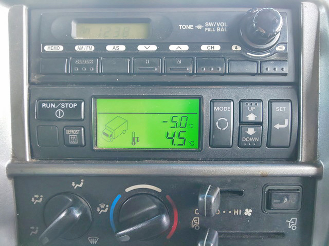 日野レンジャー冷蔵冷凍ウイング増トン（6t・8t）[写真35]