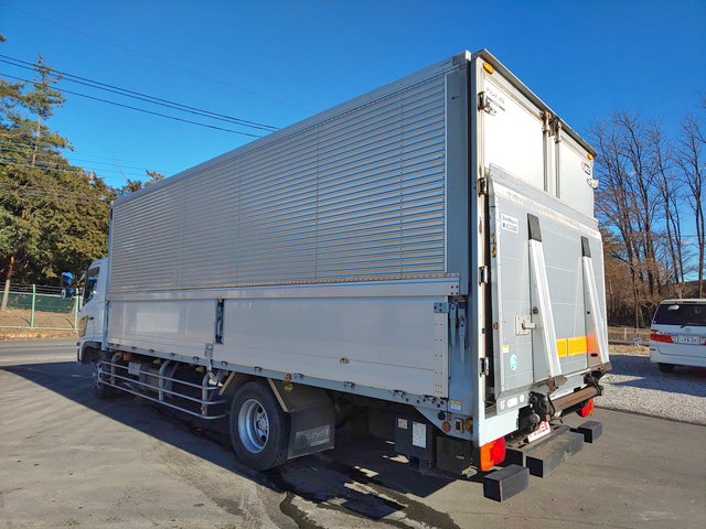 日野レンジャー冷蔵冷凍ウイング増トン（6t・8t）[写真04]