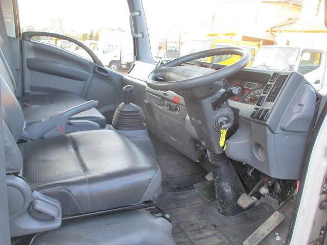 いすゞエルフ平ボディ小型（2t・3t）[写真22]