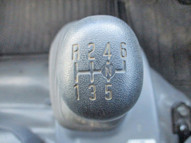 いすゞエルフ平ボディ小型（2t・3t）[写真26]