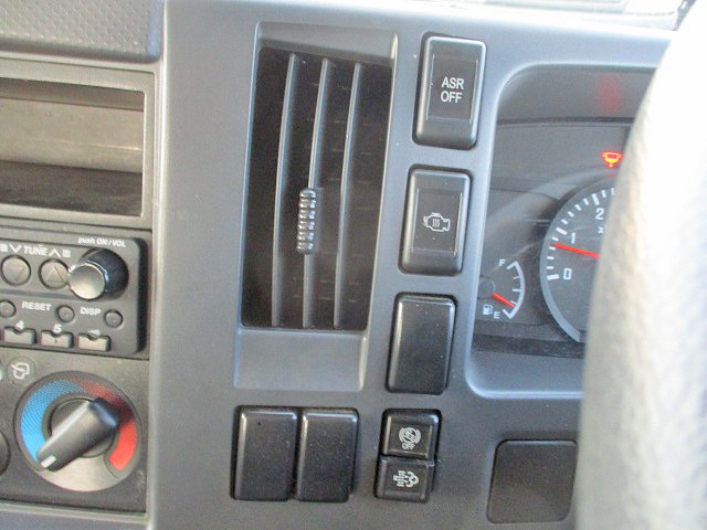 いすゞエルフ平ボディ小型（2t・3t）[写真28]