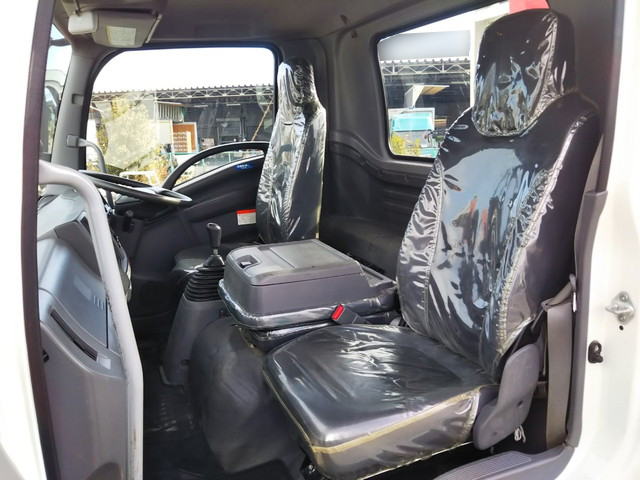 いすゞフォワードユニック4段中型（4t）[写真29]