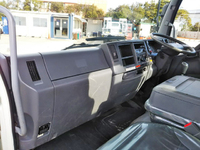 いすゞフォワードユニック4段中型（4t）[写真32]