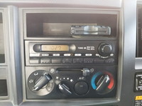 いすゞフォワードユニック4段中型（4t）[写真34]