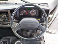 いすゞフォワードユニック4段中型（4t）[写真37]