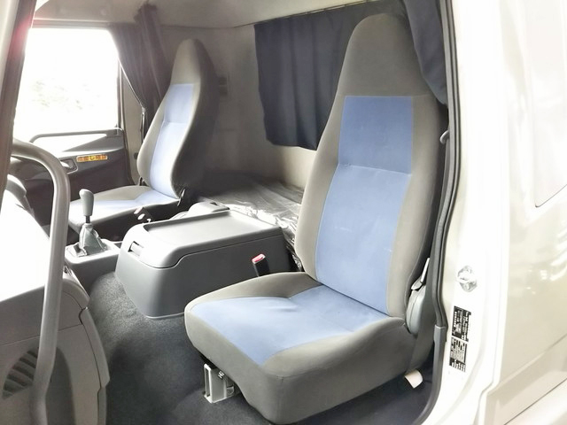 三菱ふそうファイターアルミウイング増トン（6t・8t）[写真34]