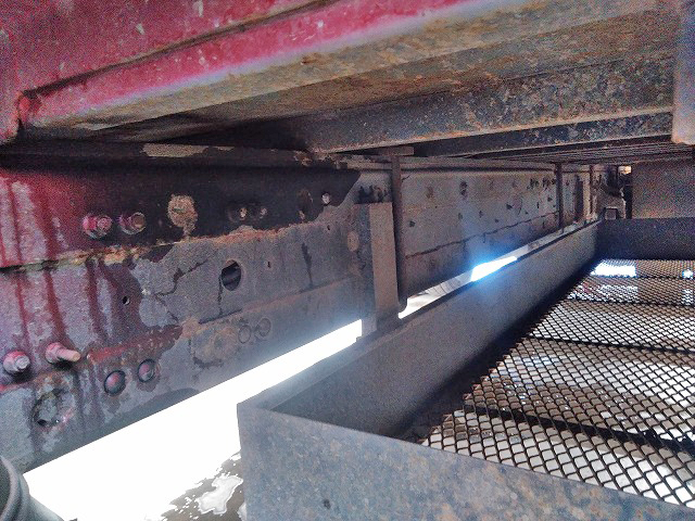 三菱ふそうファイターセルフクレーン4段増トン（6t・8t）[写真14]