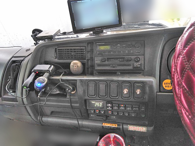 三菱ふそうファイターセルフクレーン4段増トン（6t・8t）[写真21]