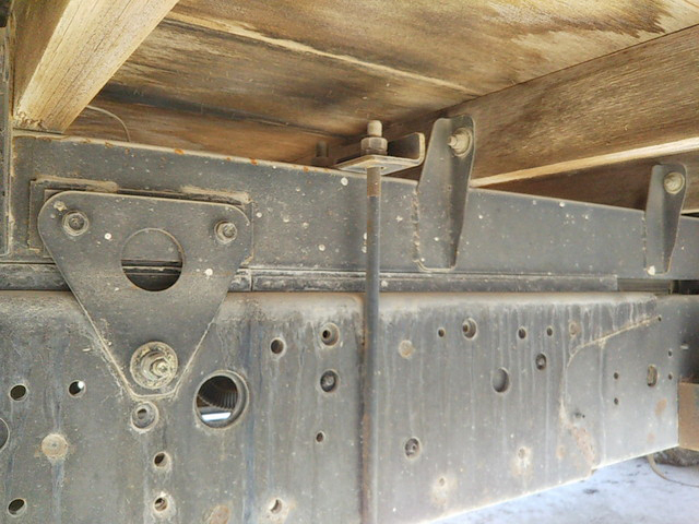 日野レンジャーユニック4段中型（4t）[写真18]