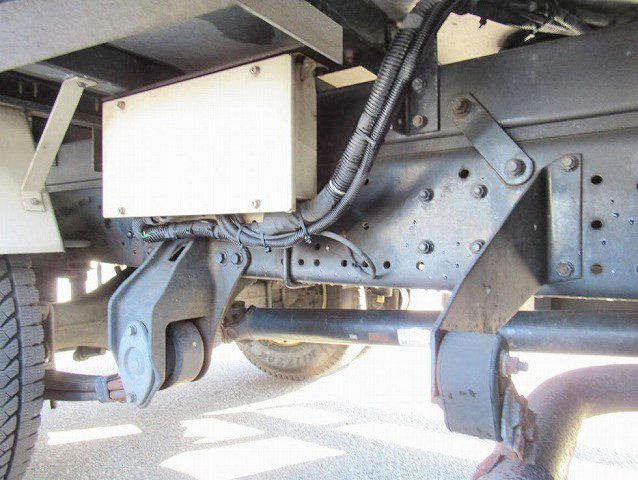 三菱ふそうキャンター冷凍車（冷蔵車）小型（2t・3t）[写真24]