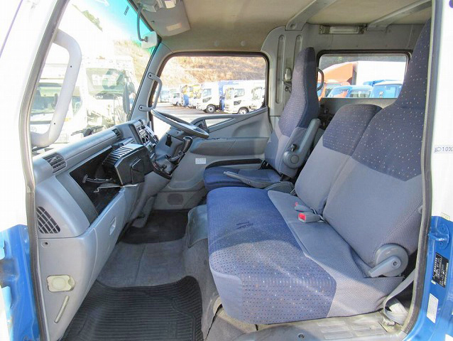 三菱ふそうキャンター冷凍車（冷蔵車）小型（2t・3t）[写真35]