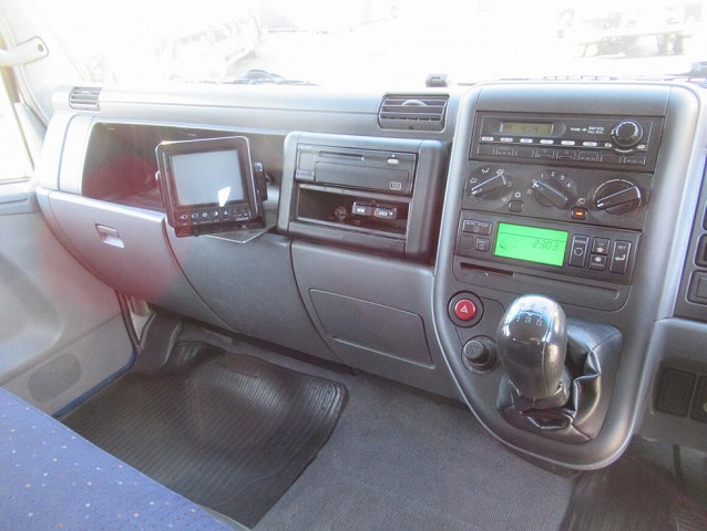 三菱ふそうキャンター冷凍車（冷蔵車）小型（2t・3t）[写真38]