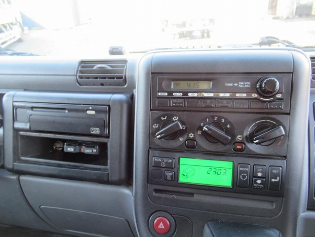 三菱ふそうキャンター冷凍車（冷蔵車）小型（2t・3t）[写真40]