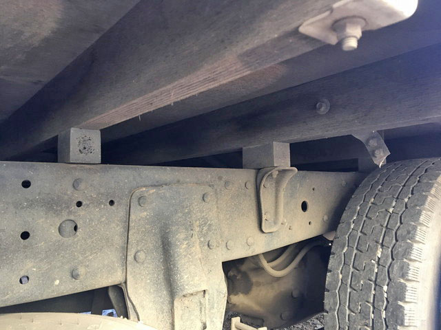 三菱ふそうキャンター平ボディ小型（2t・3t）[写真09]