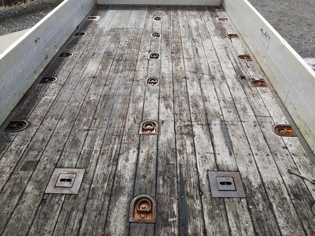 日野レンジャーセルフクレーン4段増トン（6t・8t）[写真10]