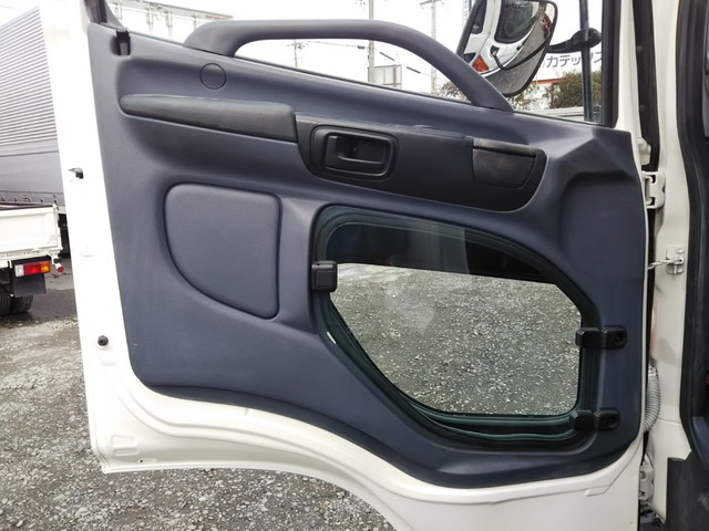 日野レンジャーセルフクレーン4段増トン（6t・8t）[写真24]