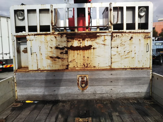 日野レンジャーセルフクレーン4段増トン（6t・8t）[写真09]