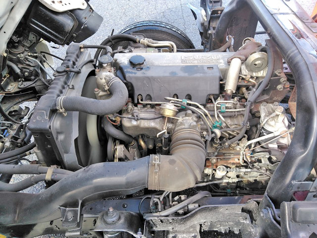 いすゞエルフユニック3段小型（2t・3t）[写真13]