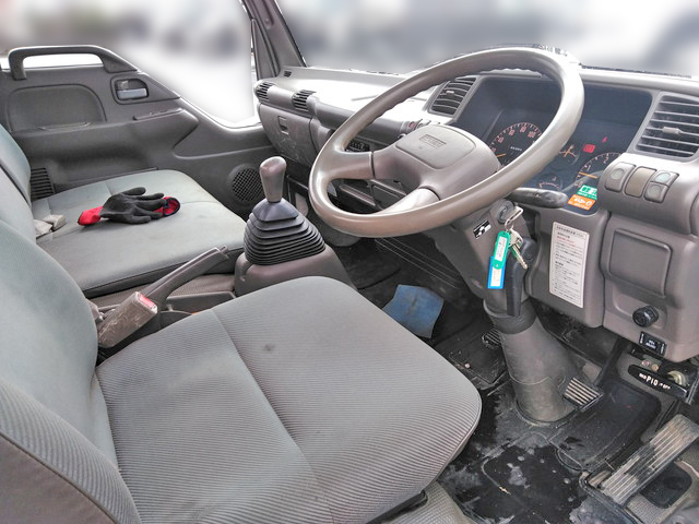 いすゞエルフユニック3段小型（2t・3t）[写真15]