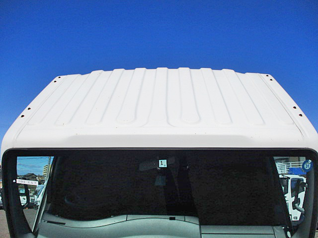 いすゞエルフ平ボディ小型（2t・3t）[写真10]