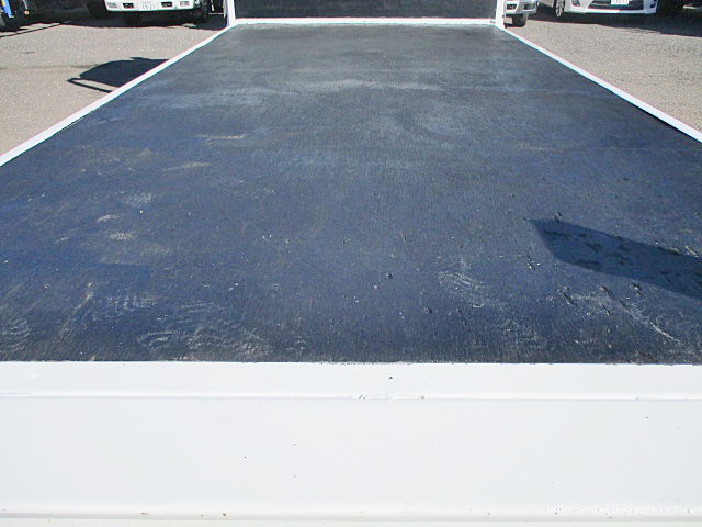 いすゞエルフ平ボディ小型（2t・3t）[写真12]