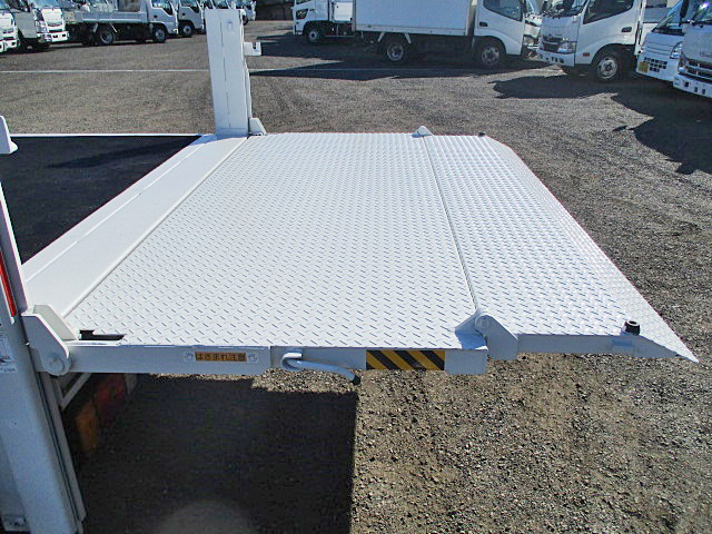 いすゞエルフ平ボディ小型（2t・3t）[写真14]
