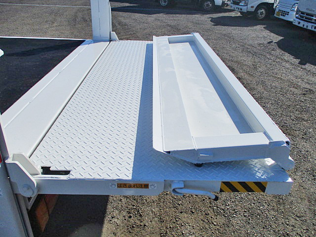 いすゞエルフ平ボディ小型（2t・3t）[写真15]