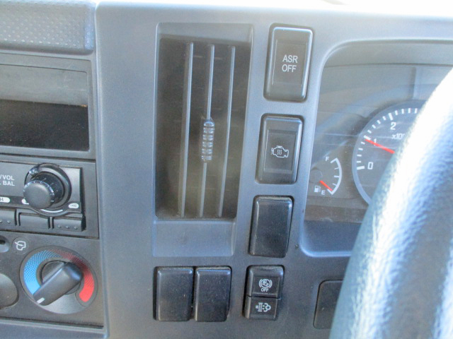 いすゞエルフ平ボディ小型（2t・3t）[写真25]