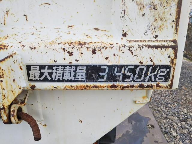 いすゞエルフローダーダンプ小型（2t・3t）[写真13]