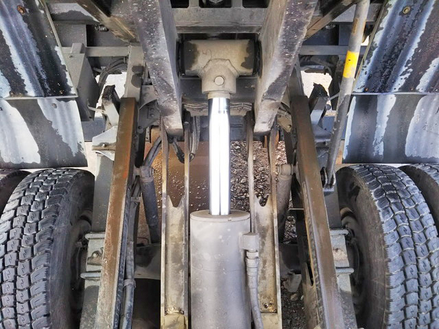 いすゞエルフローダーダンプ小型（2t・3t）[写真15]