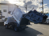 日野デュトロパッカー車（塵芥車）小型（2t・3t）[写真11]