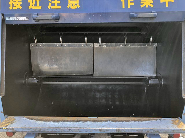 日野デュトロパッカー車（塵芥車）小型（2t・3t）[写真14]