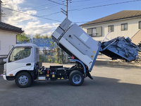 日野デュトロパッカー車（塵芥車）小型（2t・3t）[写真07]