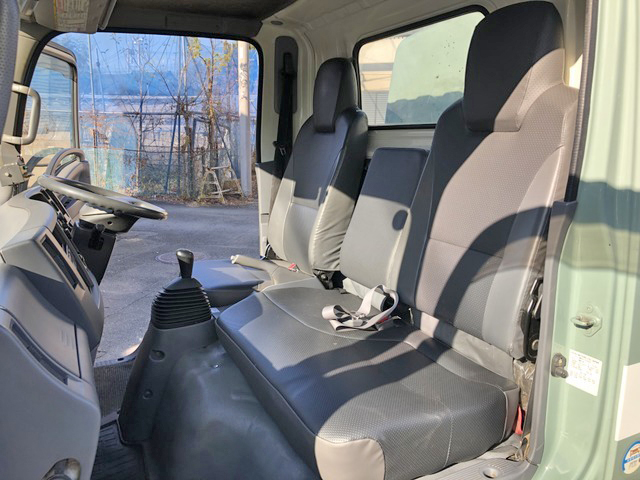 いすゞエルフパッカー車（塵芥車）小型（2t・3t）[写真32]