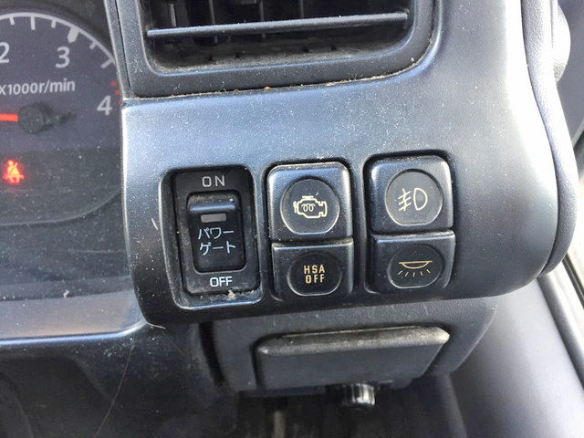 いすゞエルフ平ボディ小型（2t・3t）[写真17]